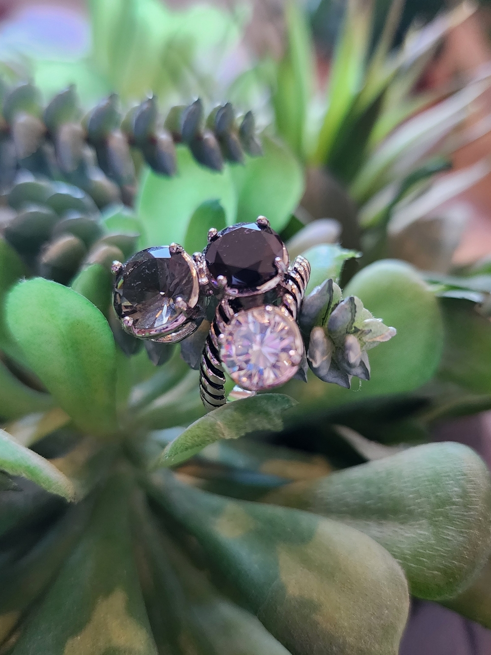 Premier Designs City Girl Triple Stone Cocktail Ring - Size 9